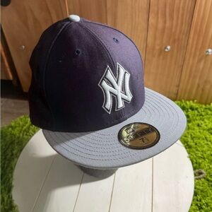 New York Yankees Fitted Hat (7 1/2)